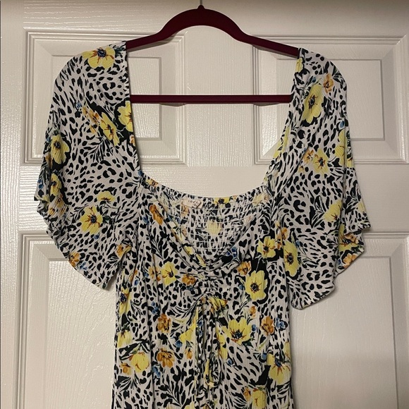 LOVESTITCH 💛🖤 Floral Animal print puff sleeve Maxi dress - Picture 9 of 13